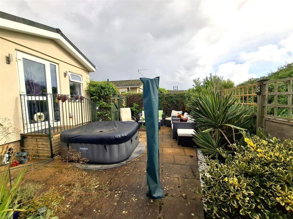 Garden 2.jpg