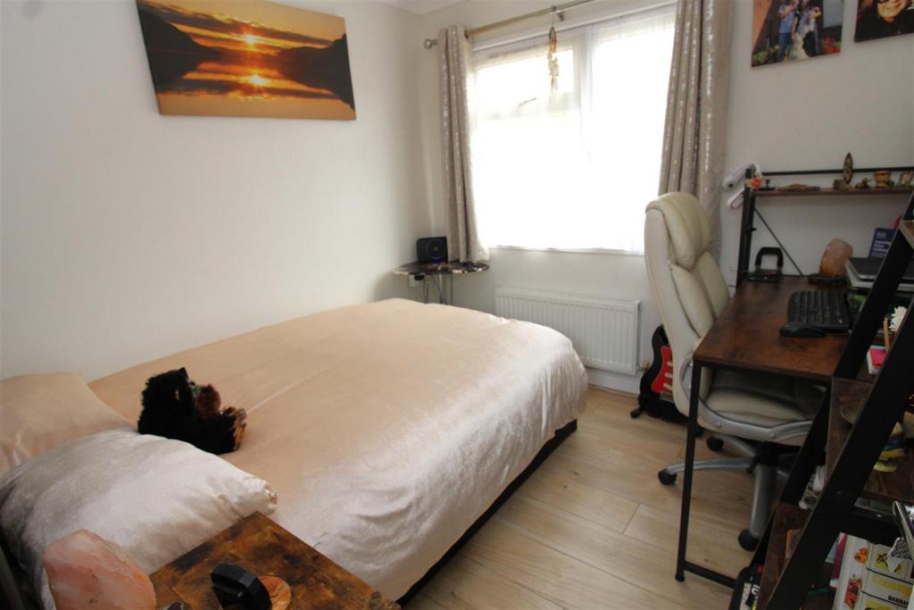 Bedroom 2.JPG