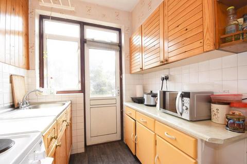 3 bedroom end of terrace house for sale, Glenwood Drive, Gidea Park, RM2