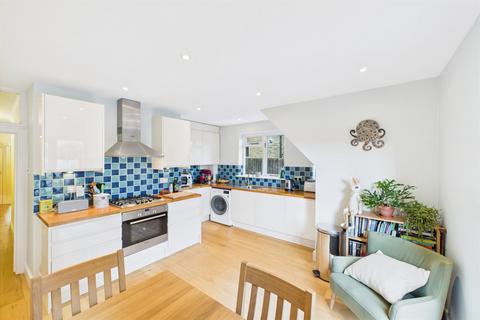 2 bedroom maisonette for sale, Waldron Road, London, SW18