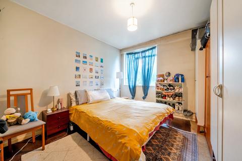 1 bedroom flat for sale, Hallfield Estate, Bayswater, London, W2