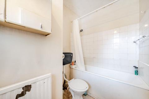 1 bedroom flat for sale, Hallfield Estate, Bayswater, London, W2
