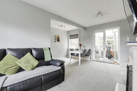 3 bedroom semi-detached house for sale, Ridgeway Close, West Bridgford NG2