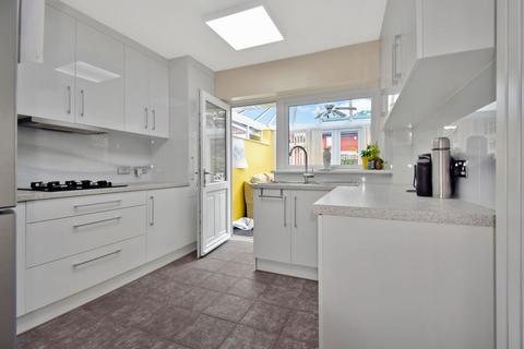 2 bedroom semi-detached bungalow for sale, St. Davids Road, Leyland PR25