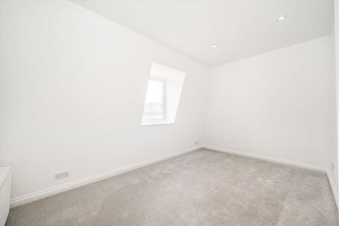 2 bedroom flat for sale, Devonshire Road, London W4