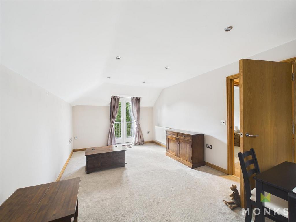 CAM01520 G0-PR0256-STILL006.jpg