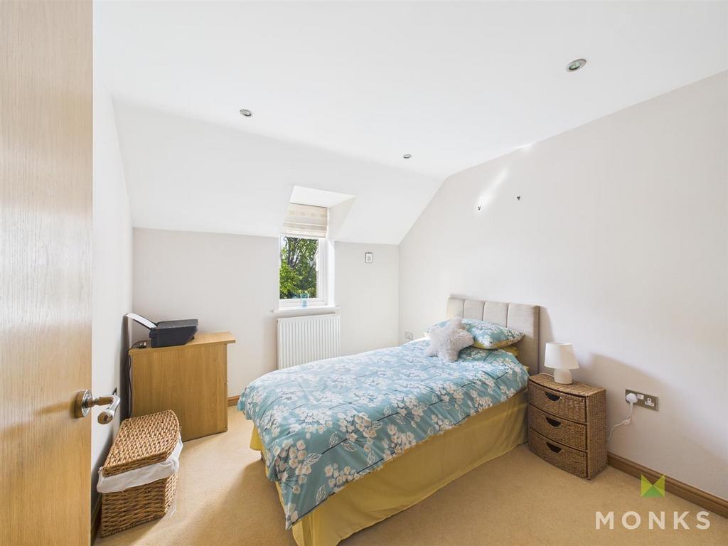 CAM01520 G0-PR0256-STILL001.jpg