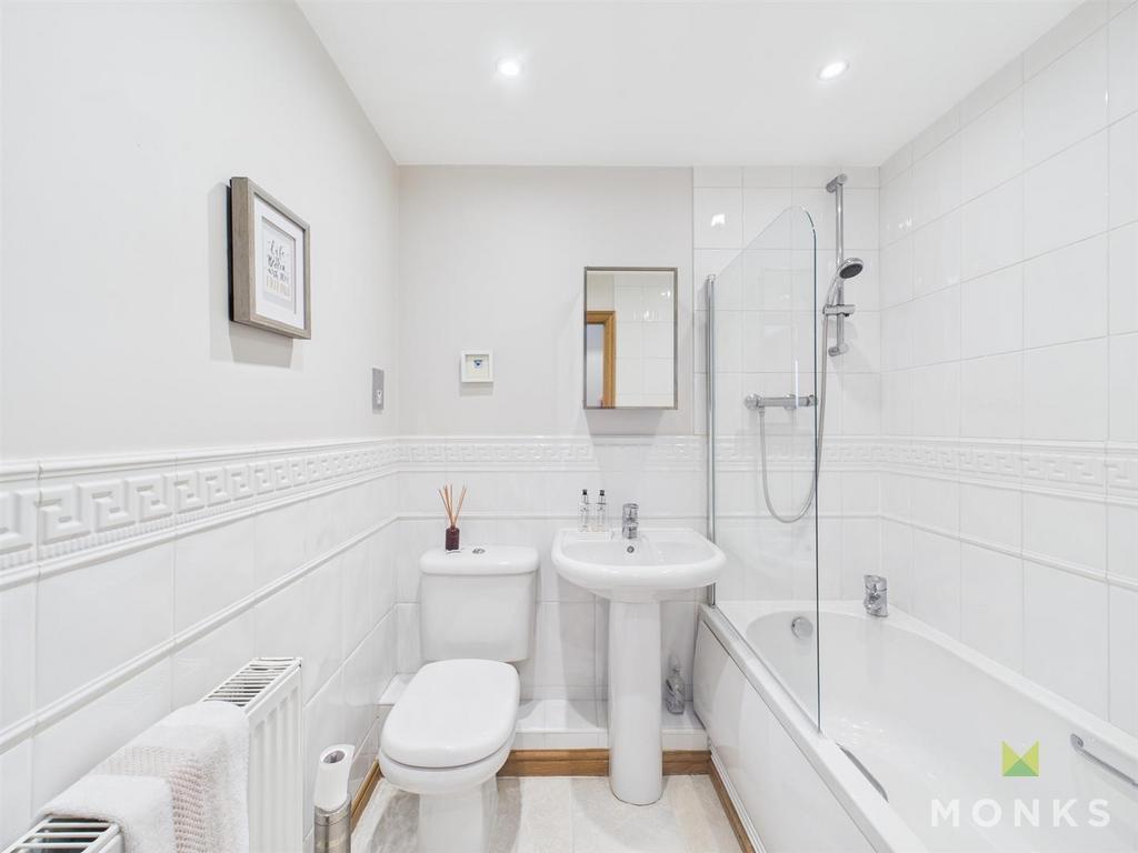 CAM01520 G0-PR0256-STILL002.jpg