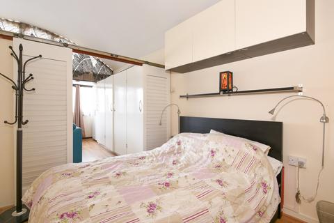 undefined, Golden Lane Estate, Barbican, London, EC1Y