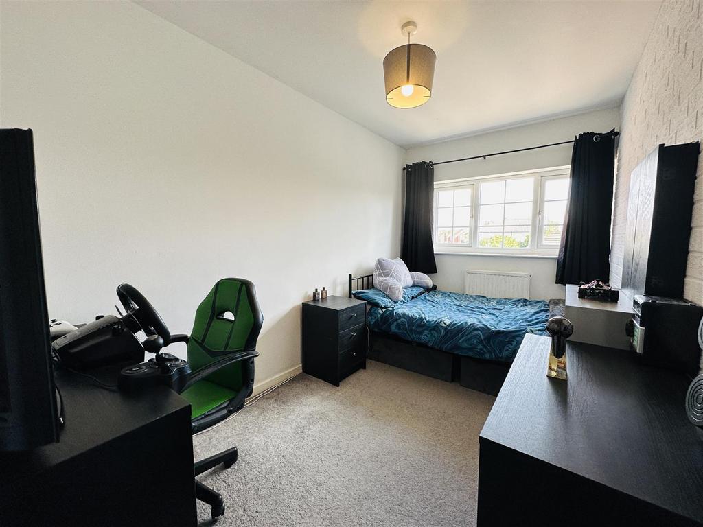 Bedroom 3.jpg