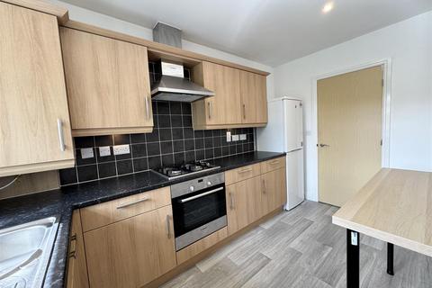 2 bedroom apartment for sale, Baildon Way, Skelmanthorpe, HD8 9GY