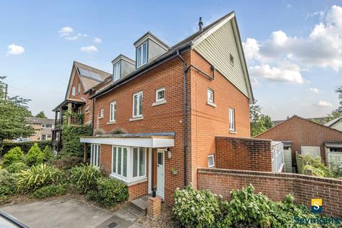3 bedroom end of terrace house for sale, Henderson Avenue, Surrey GU2