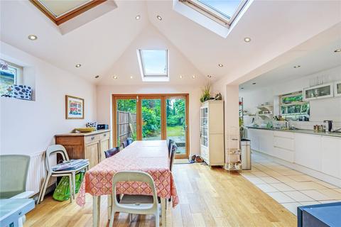 3 bedroom property for sale, Kew Road, Richmond, TW9