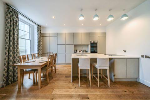 3 bedroom flat for sale, Belgrave Road, Pimlico, London, SW1V