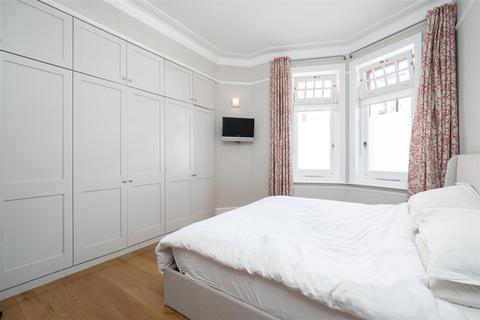 3 bedroom flat for sale, Phoenix Lodge Mansions, London W6