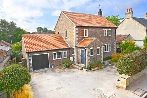 Stonebeck House Boroughbridge Road, Bishop Monkton, Harrogate, HG3 3QN
