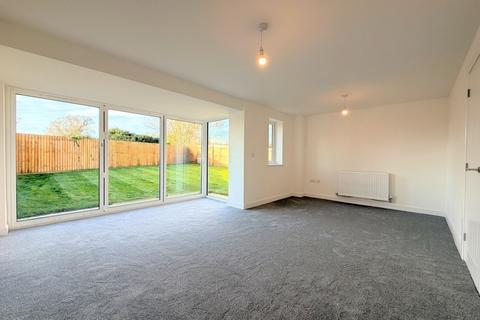 3 bedroom detached house for sale, Spalding Way, Chelmondiston