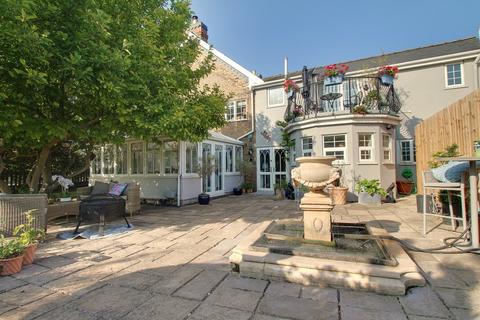 undefined, Newgate Street, Doddington