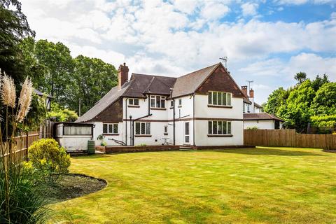 undefined, FIDDICROFT AVENUE, BANSTEAD, SM7