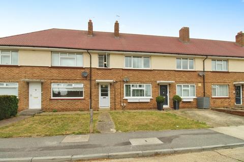 5 Morris Road, Romford, RM3 7EP