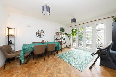 47 Fairfield Road, Uxbridge, UB8 1AZ