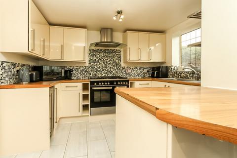 3 bedroom detached house for sale, Swale Drive, Wellingborough NN8