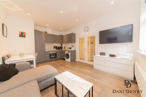 undefined, Pynnacles Close, Stanmore HA7