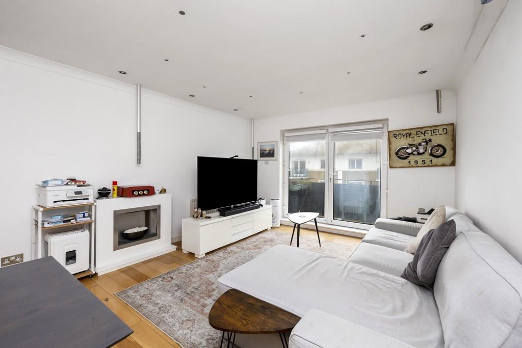 Collingwood Court, 7, The Strand-011