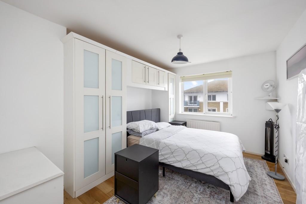 Collingwood Court, 7, The Strand-001