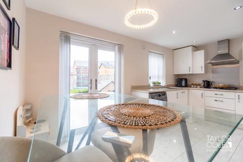 3 bedroom semi-detached house for sale, Rosings Drive, Tamworth