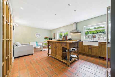 4 bedroom detached house for sale, Pump Lane, Doveridge
