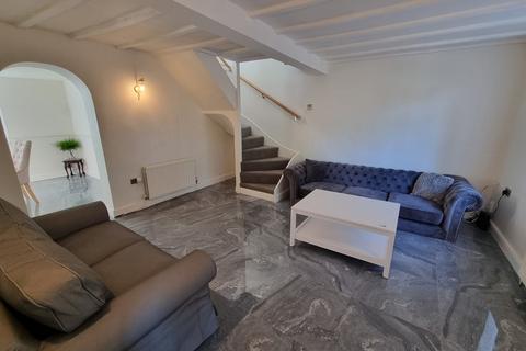 4 bedroom detached house to rent, Queens Park Drive, Harborne B32