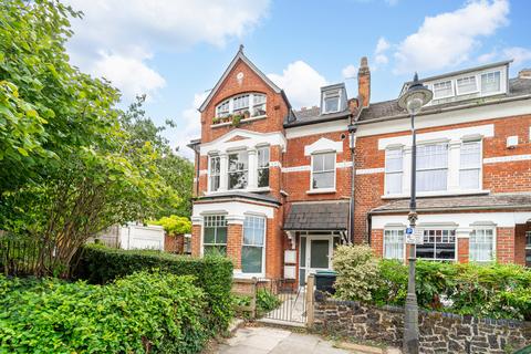 Ivy Gardens, Crouch End N8