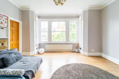 2 bedroom apartment for sale, Ivy Gardens, Crouch End N8