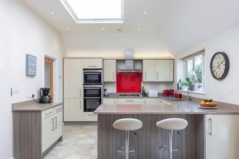 undefined, Lincolns Mead, Lingfield RH7