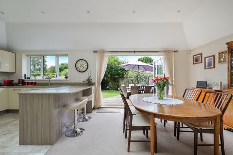 undefined, Lincolns Mead, Lingfield RH7