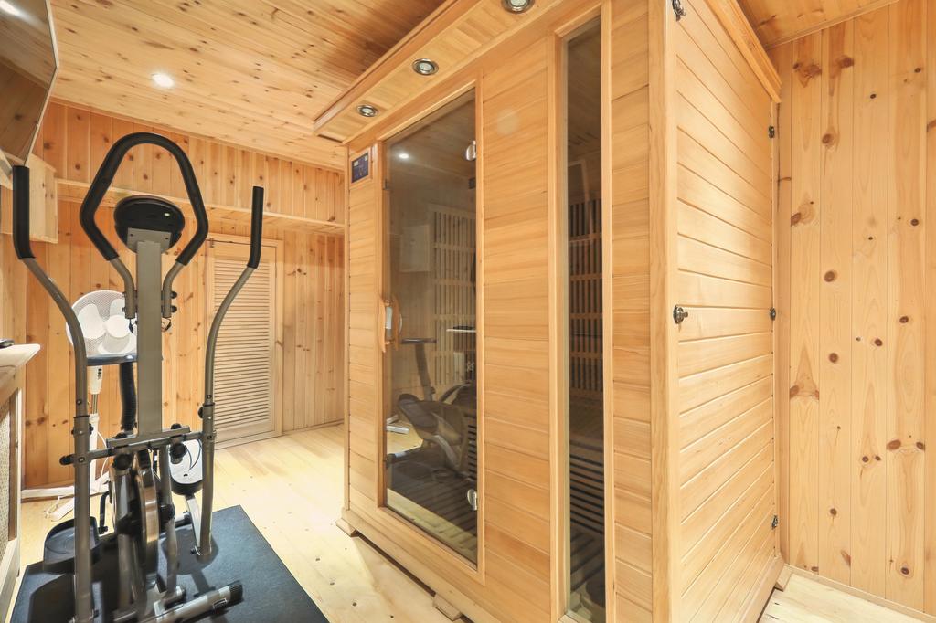 Sauna Room/Gym
