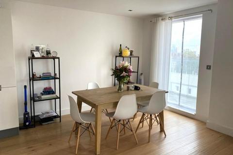 3 bedroom apartment for sale, Creek Road SE8