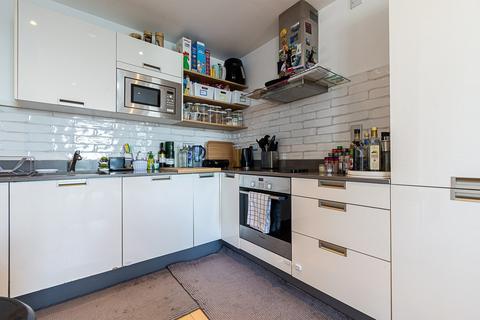 3 bedroom apartment for sale, Creek Road SE8