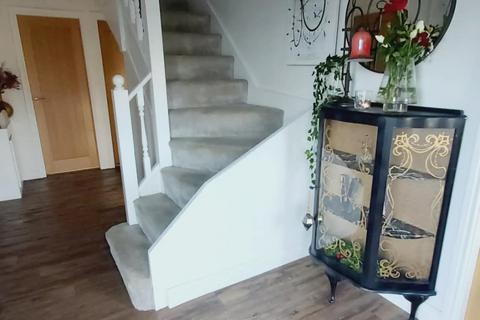 4 bedroom detached bungalow for sale, Hall Drive, Burley in Wharfedale, LS29