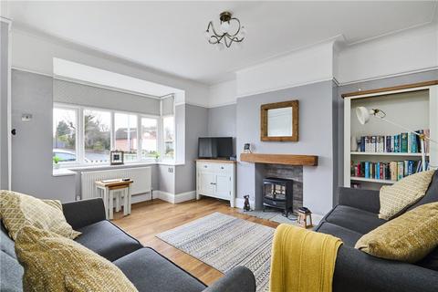 2 bedroom terraced house for sale, Sunnybank Crescent, Yeadon, Leeds, West Yorkshire, LS19