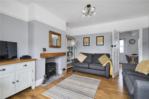 2 bedroom terraced house for sale, Sunnybank Crescent, Yeadon, Leeds, West Yorkshire, LS19