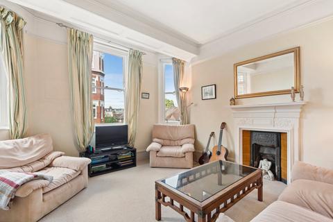 Waldemar Avenue Mansions, Waldemar Avenue, London