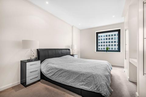 2 bedroom flat for sale, Discovery Dock Apartments East, 3 South Quay Square, London