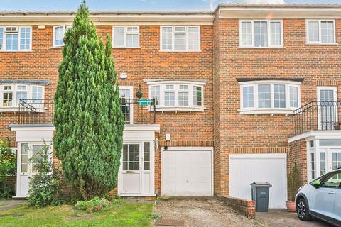 3 bedroom terraced house for sale, Hillview Close, Purley