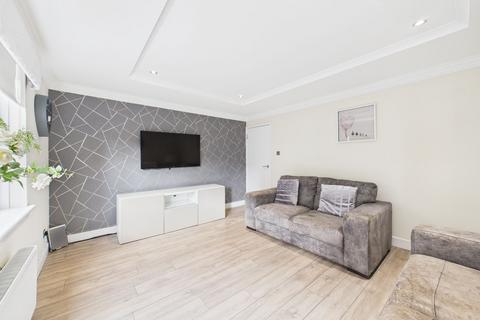 14 Blantyre Gardens, Cumbernauld, Glasgow, G68 9NJ
