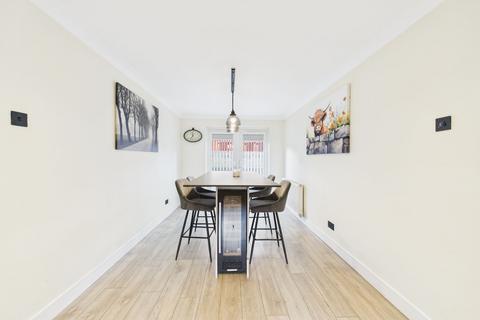 14 Blantyre Gardens, Cumbernauld, Glasgow, G68 9NJ