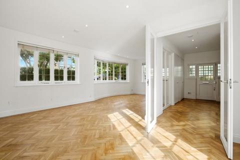 undefined, Hampstead Way, Hampstead Garden Suburb, NW11