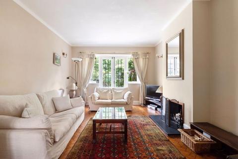 undefined, Litchfield Way, Hampstead Garden Suburb, NW11