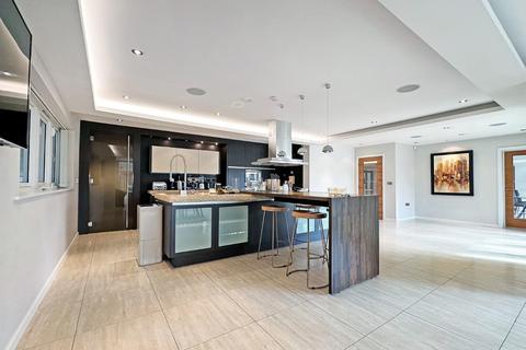 undefined, Rappax Road, Hale